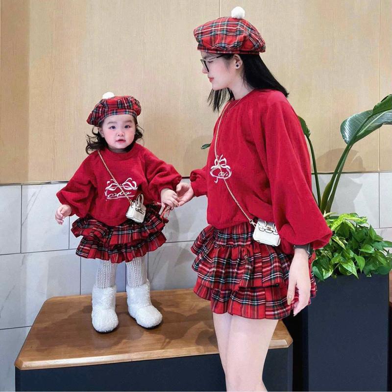  Vivibaby Set Áo Nỉ 2 Da Đỏ Đô Mix Chân Váy Kẻ  KÈM MŨ  Diện Noel Tết xinh yêu cho bé gái 8-22kg 