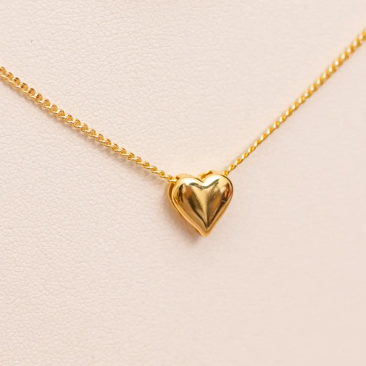 [SG seller] GOLD plated brass mini heart pendant charm necklace - daily dainty cute minimalist girlie sweet jewelry birthday anniversary gift