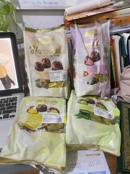 Product Review of ALESSIO CIOCCOLATO Creme Chocolate Praline 250g Hazelnut Durian Matcha Strawberry Yogurt from A**3 0
