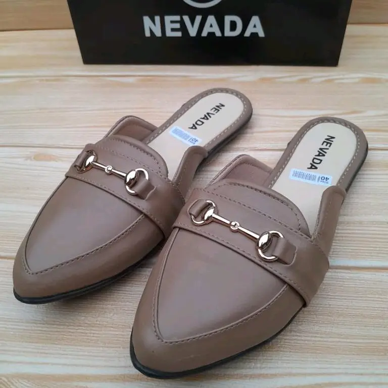 Sandal wanita flatshoes/sendal wanita kekinian/sandal slop   cewek Hak Datar (1 cm atau kurang)