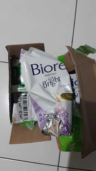 Product Review of Paket 3 pouch Biore Glow Up 380/400ml from r**1 0