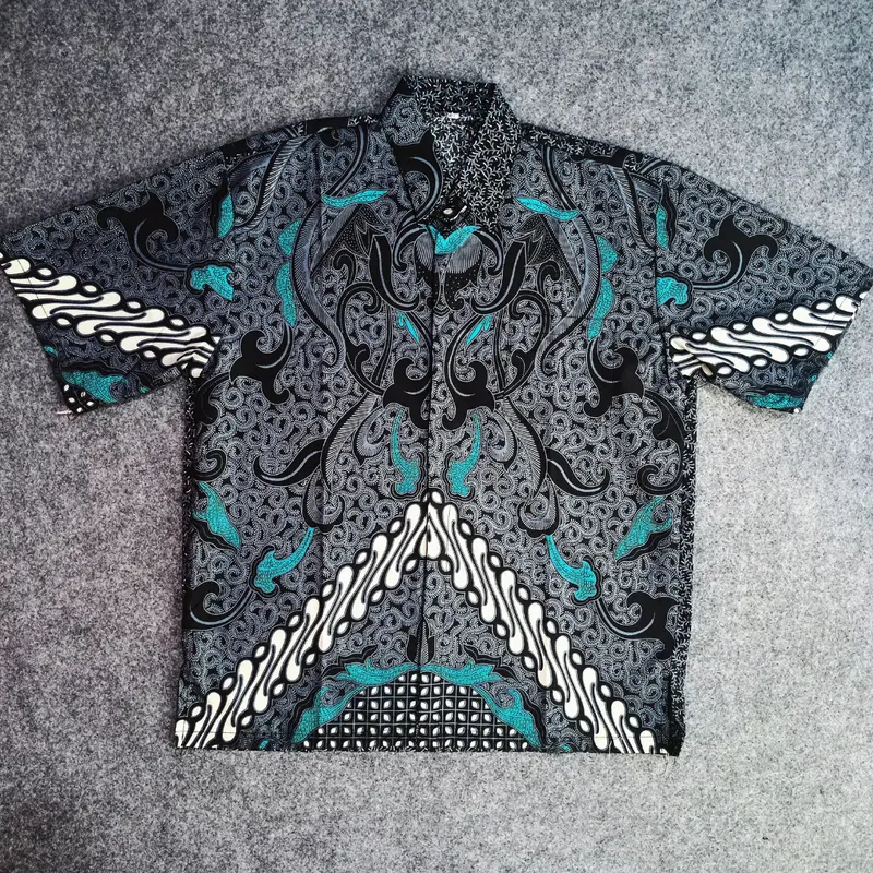 Kemeja Batik Lengan Pendek Pria Elegan Warna Abu-Abu // Motif Kekinian // Katun Halus dan Lembut 1