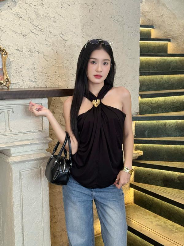  Áo thun cổ yếm cài khoen B9 bigsize trắng  đen-Orimi 