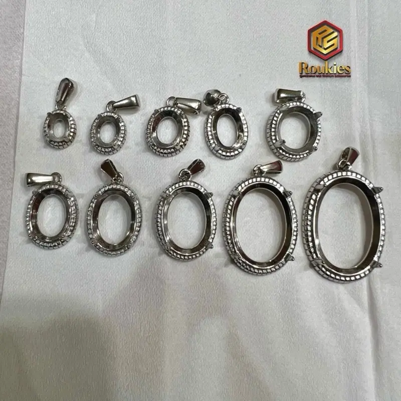 Ikatan Liontin Titanium Gigi Warna Silver