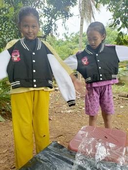 Product Review of Jaket Crop Bass Ball Varsity Crop Anak Perempuan Jaket Lotso from t**a 0