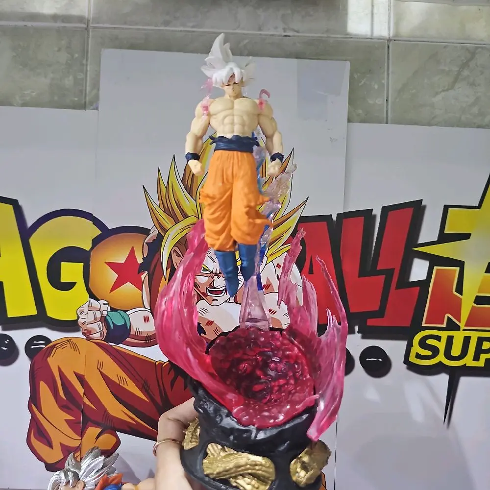 Figure Goku Ultra Insting medium ver 22cm Led loosepack dragonball