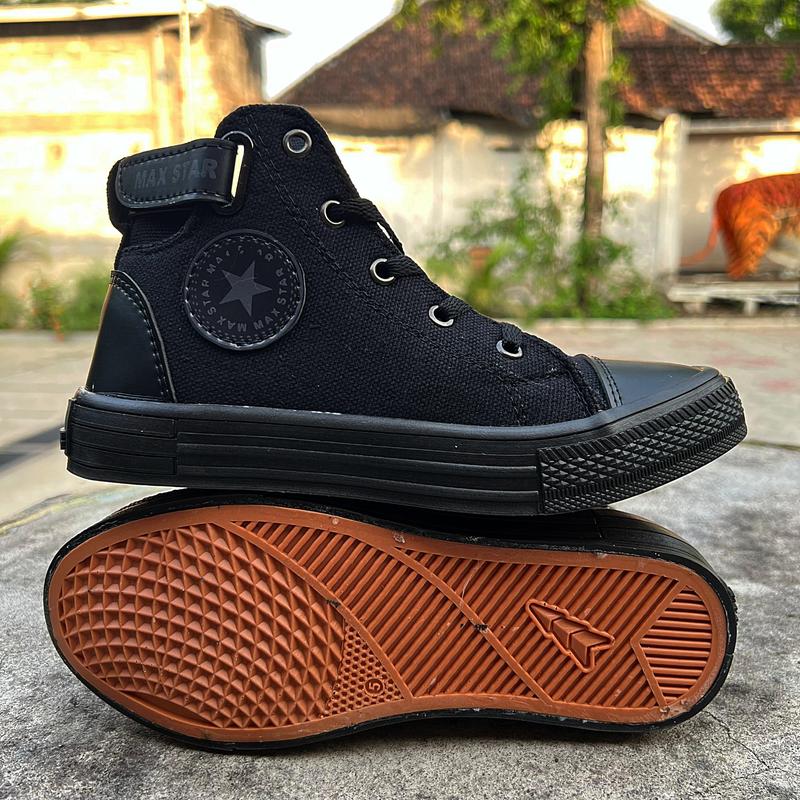 MAX STAR Sepatu Sekolah Anak Laki Laki Boot Velcro Full Hitam Size 31-38 Fashion 1