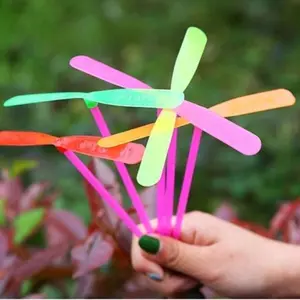 grosir mainan kincir terbang tangan baling doraemon warna warni mini fan jadul