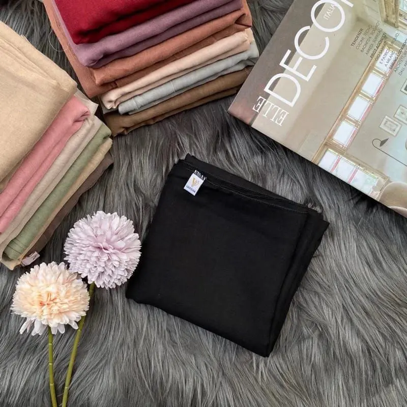Hijab segiempat Paris Premium/jadul Redrose |varisha | Azahra paris jadul