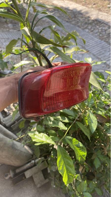 lampu stoplamp lampu belakang megapro lama kerakap original copotan ,megapro lawas  megapro hiu bisa pnp Honda Tiger lawas set tingal pasang lampu stoplap megapro lama original  Motorcycle