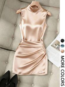 Vestido mini ajustado de satén para mujer, Primavera/Verano | Cuello alto, sin mangas, cintura fruncida | Estilo “old money” de lujo discreto para oficina, citas y fiestas