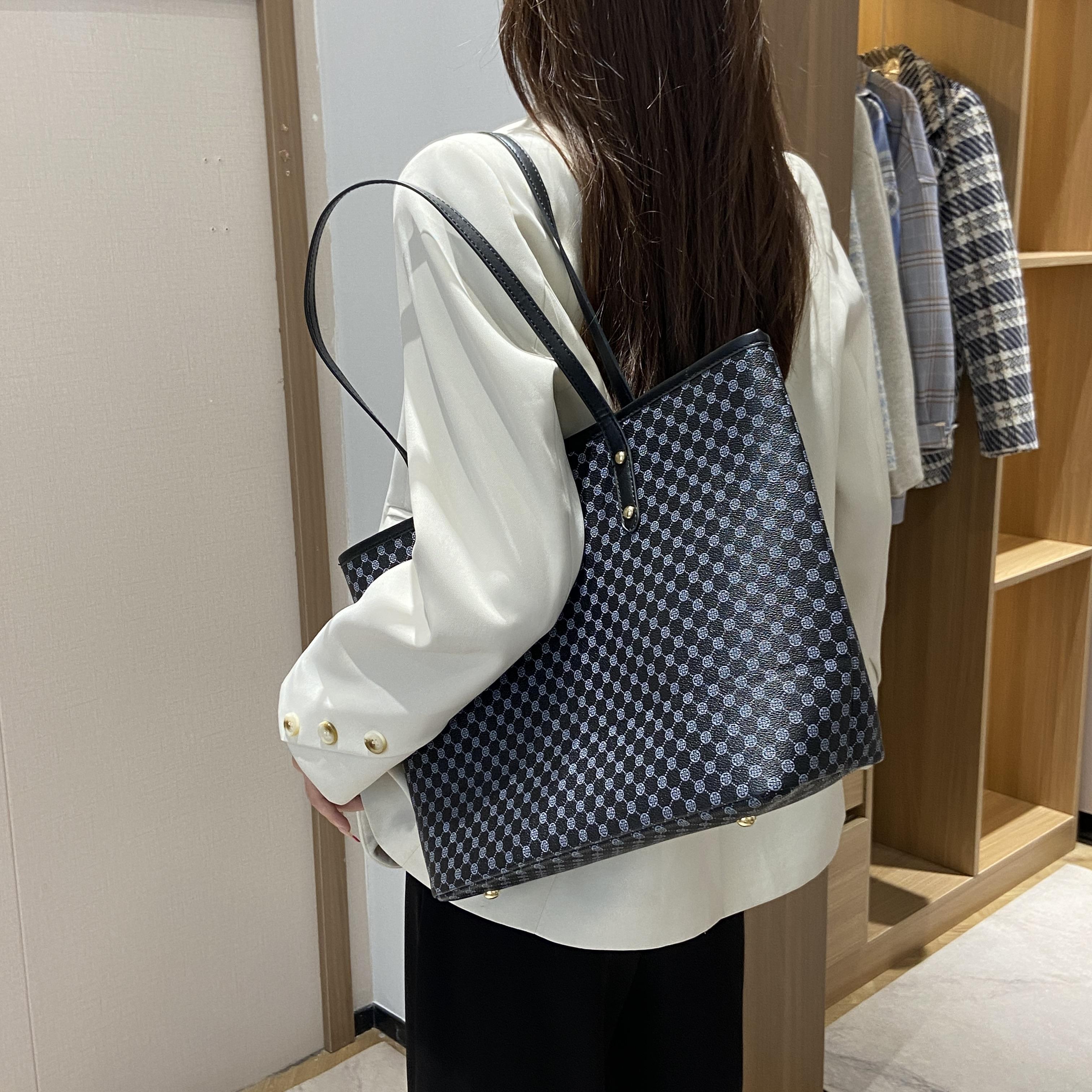 CH10ZND TAS-MORA CLASSIC Tas Wanita Elegan dengan Desain Mewah dan Tali Panjang untuk Gaya Harian tote bag wanita terbaru  tas selempang cewek terbaru 2026  tas sling bag  tote bag wanita kuliah tas wanita selempang model baru 2026