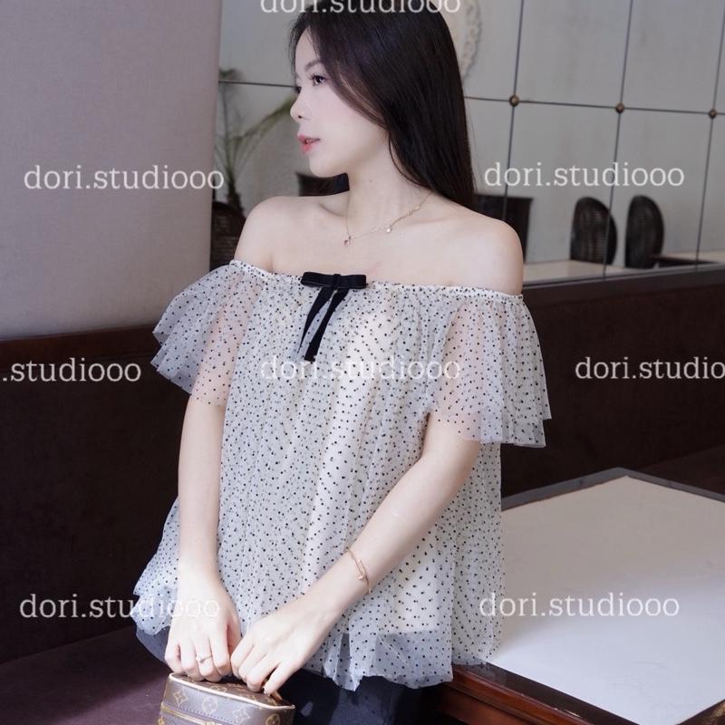 Icy Top - Áo trễ vai ren lưới chấm bi nhung
