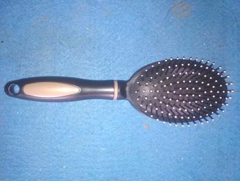 Product Review of Sisir Rambut Wanita Anti Kusut Pijat Kepala Hair Comb Hitam from L**a 1