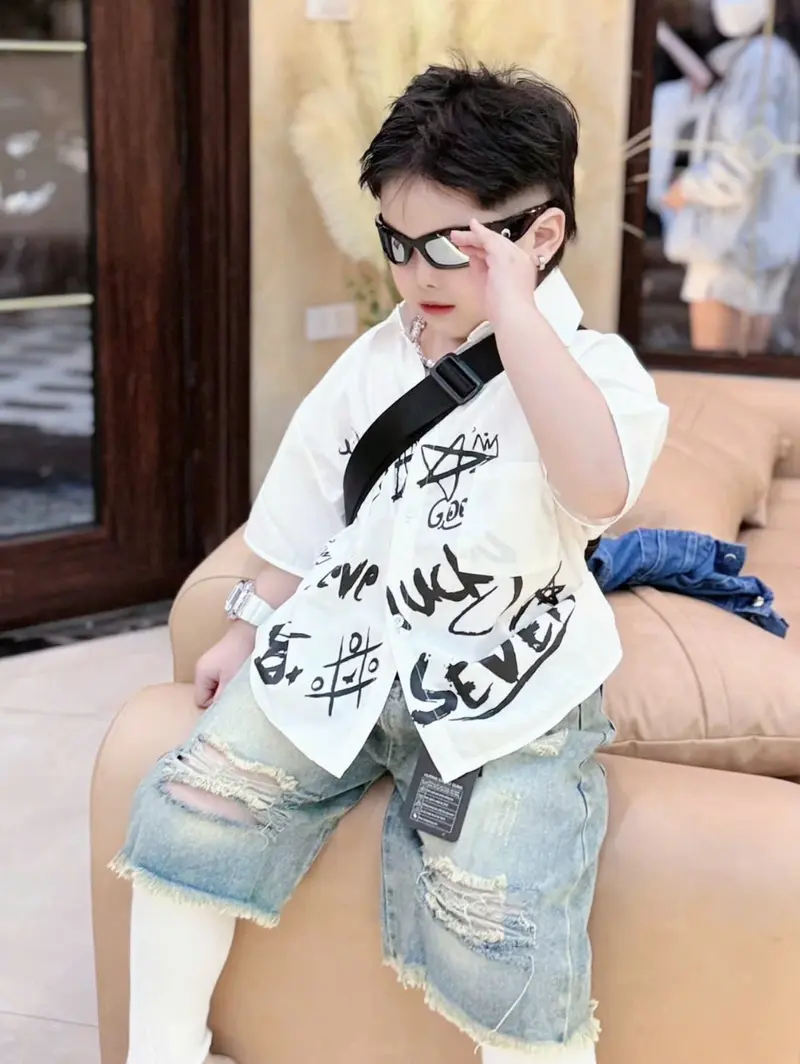 013 SÉT Áo Sơ Mi Cao Cấp Họa Tiết Độc Đáo Phối Cùng Quần Jean Rách Thời Trang Phong Cách Hàn Quốc