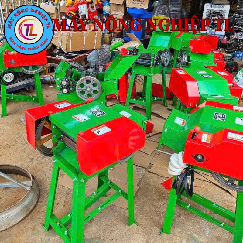 Máy băm cỏ voi,băm cây ngô,băm rơm,băm cây sắn,máy băn thức ăn cho gia súc