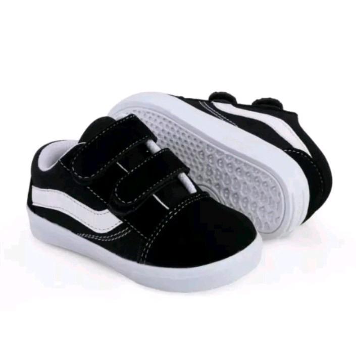 sepatu anak laki-laki umur 1-9 tahun sepatu sekolah SD dan TK sepatu terbaru  01 Hitam 1