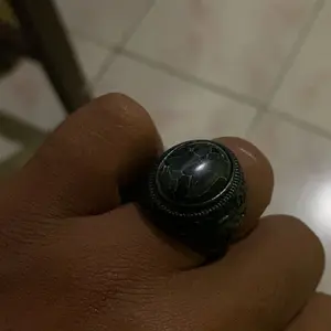 Cincin Batu Bermotif Totem Ular Hitam Pria Cincin Resin Pirus Punk Pirus Hitam Vintage Aksesori Pernikahan Pesta Hip Hop yang Dipersonalisasi