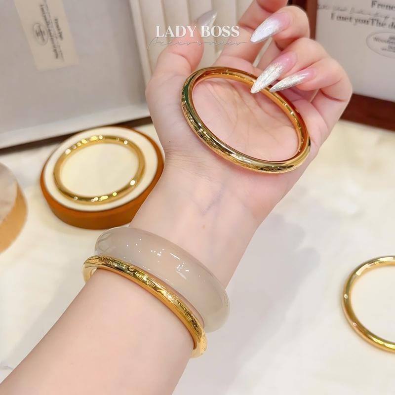 Trang Sức Vòng Tay TiTan Dáng Tròn Khắc Hoa Văn Phúc Lộc Phụ Kiện Lắc Tay Titan Cho Nữ Hình Tròn Khắc Chữ Triện Bản Nong Không Khoá Size 55mm và 60mm Bền Màu Không Đen Gỉ Lady Boss Accessories VC59