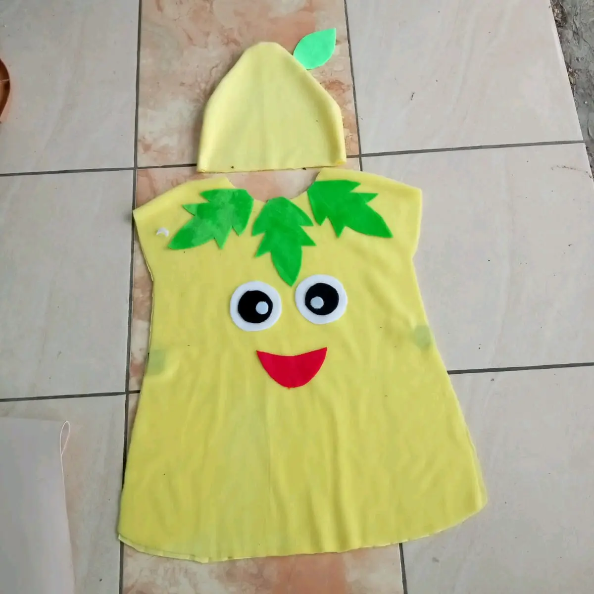 kostum karnaval buah-buahan