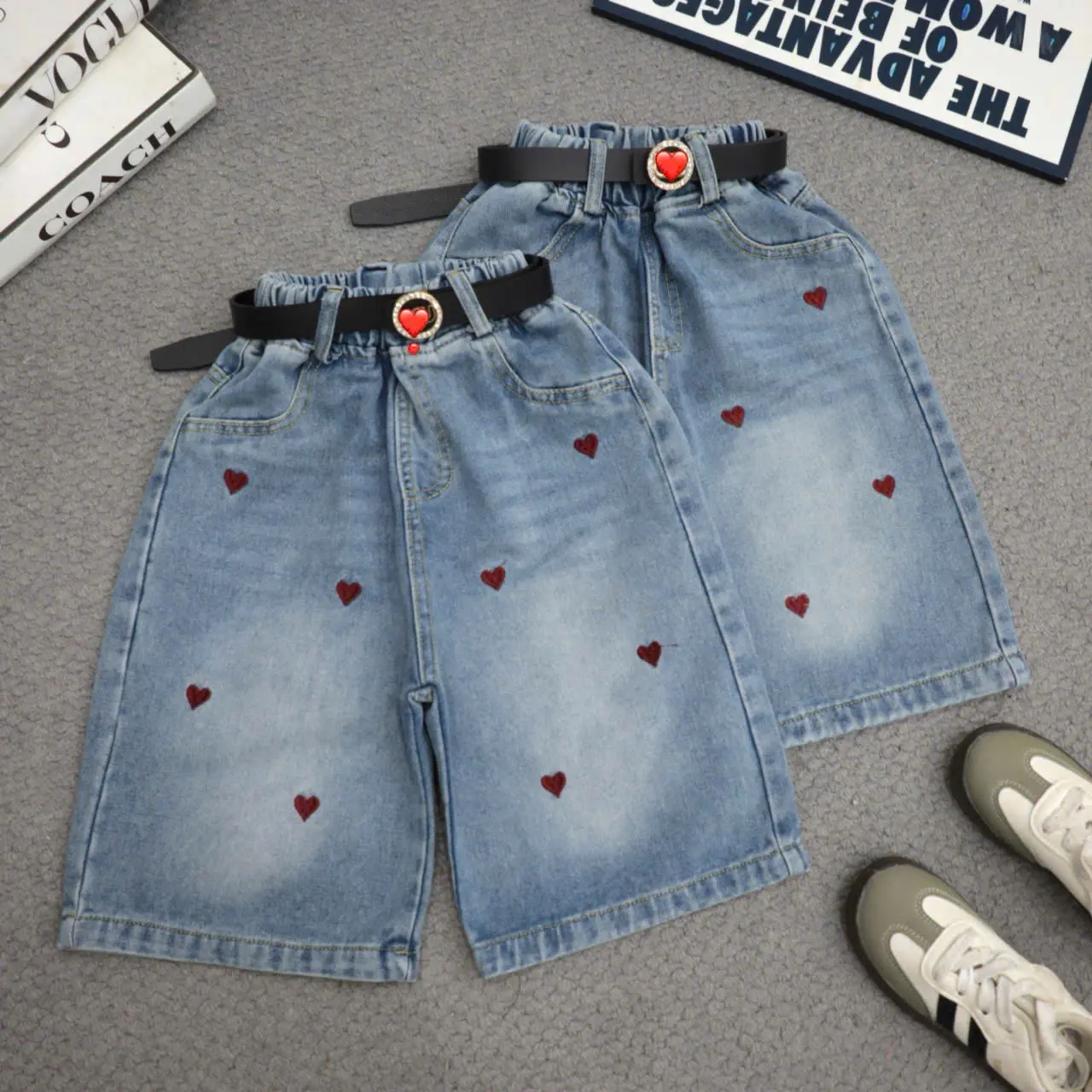 (N601) Short jeans Bé Gái Thêu Tim, Ngang Gối, Quần Sooc Bò Sành Diệu Bé Gái-jimmy