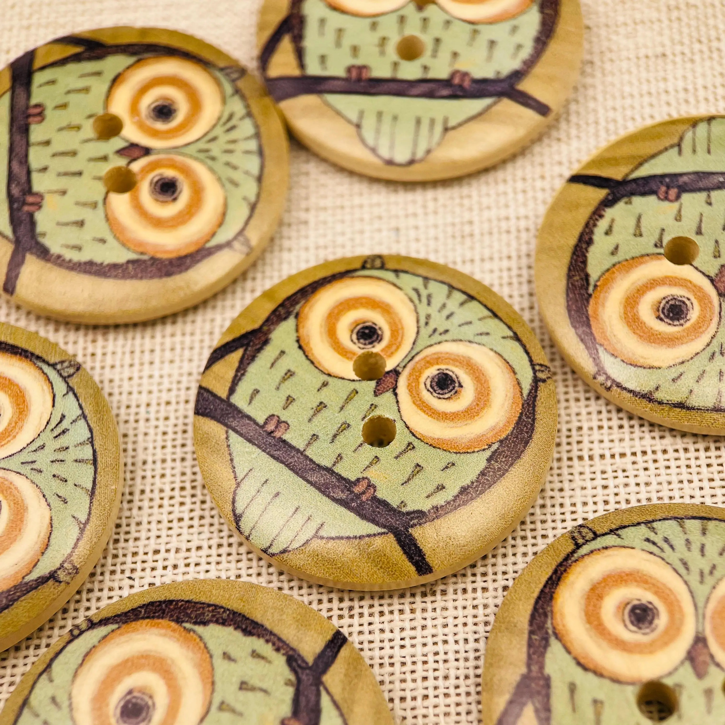 30mm Large Clothing Buttons with Decorative Owl Drawings, made from Natural Wood for Home Textile and Kid Clothing Decoration, 4 holes, 5/10 pcs