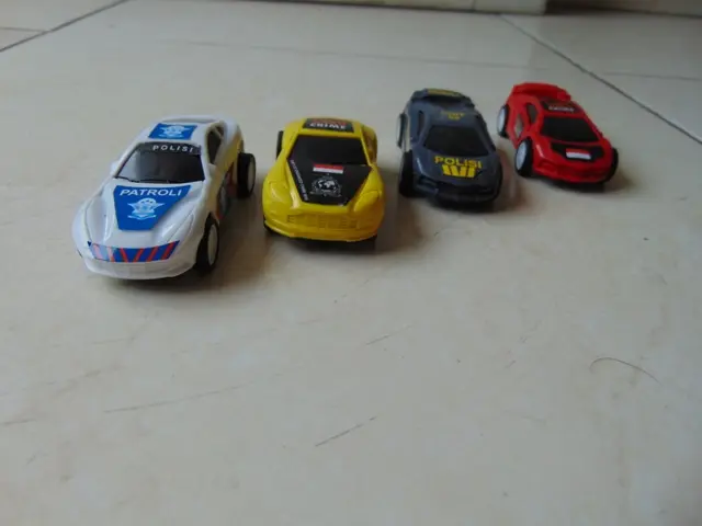 Mainan Mobil Polisi Police Indonesia Pullback 1 set isi 4pcs 3