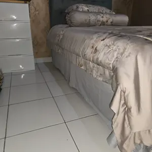 PROMO DISKON Bedskirt tertutup model minimalis penutup kolong kasur