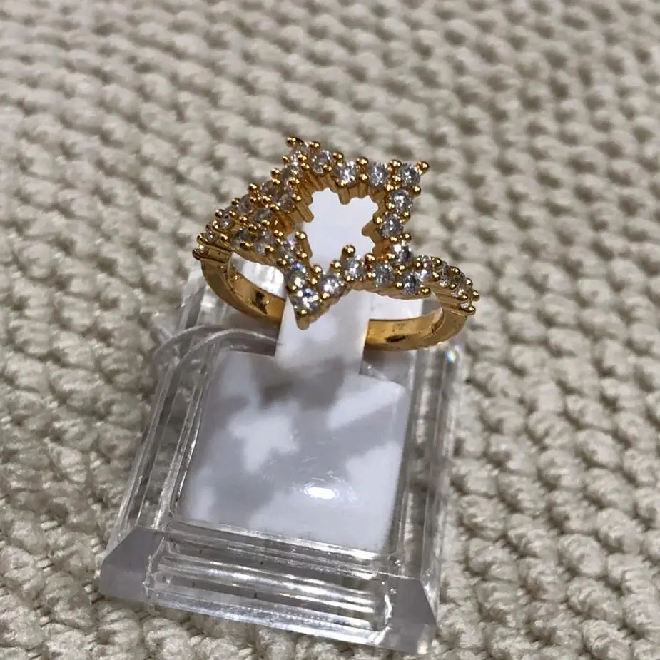 Cincin lapis emas bintang Perempuan