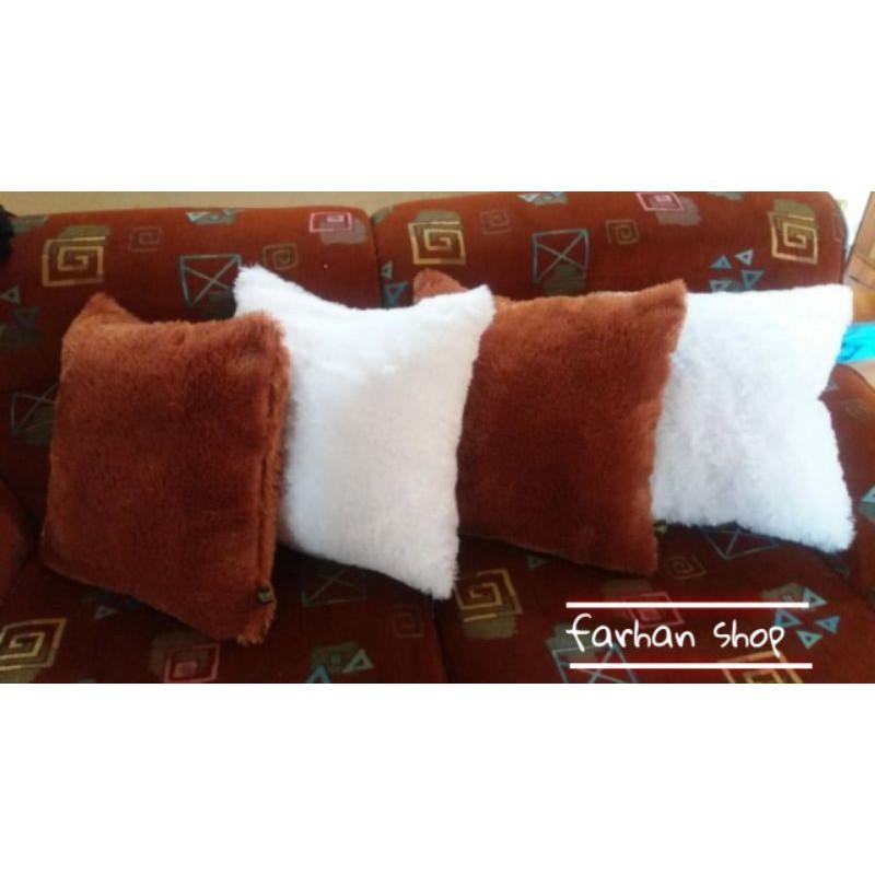 SARUNG BANTAL KURSI BULU GLOSSY Uk 40X40 2