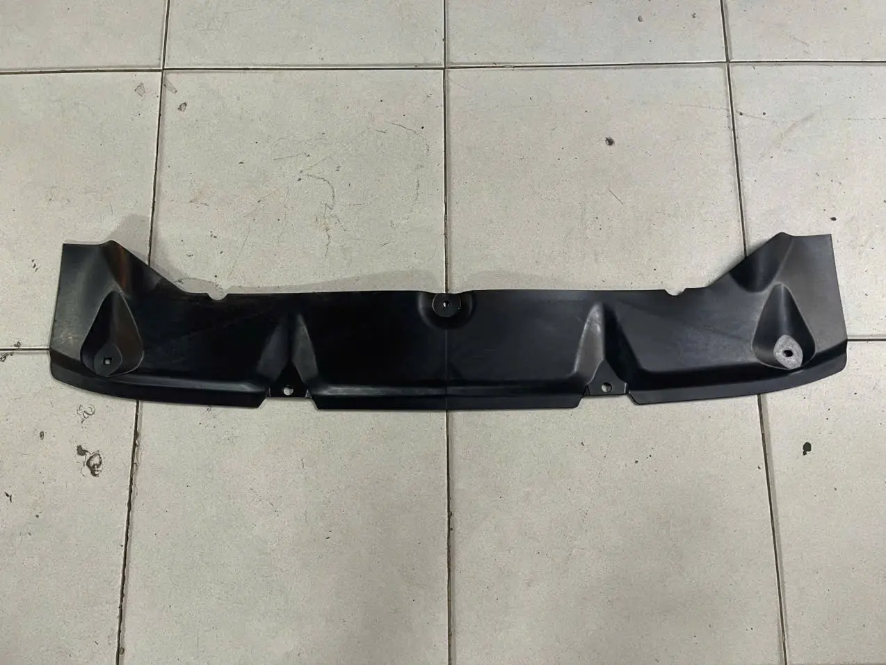 Tấm chắn bùn gầm giữa Hyundai i10 Grand 2014-2020