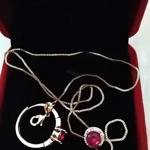 OS1-D304 Set Kalung dan Cincin Wanita Cranberry Jewelry Premium Lapis Emas 18k Anti Luntur Anti Berubah Warna Garansi 1 Tahun Resmi Size Adjustable Kualitas Grade Terbaru Aksesoris Perhiasan Cincin Nikah Permata VVS1 Elegan COD