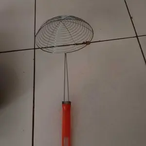 Saringan Minyak Multifungsi Serokan Masak Gagang Warna Warni Tirisan Gorengan Stainless Tahan Panas Kitchenware