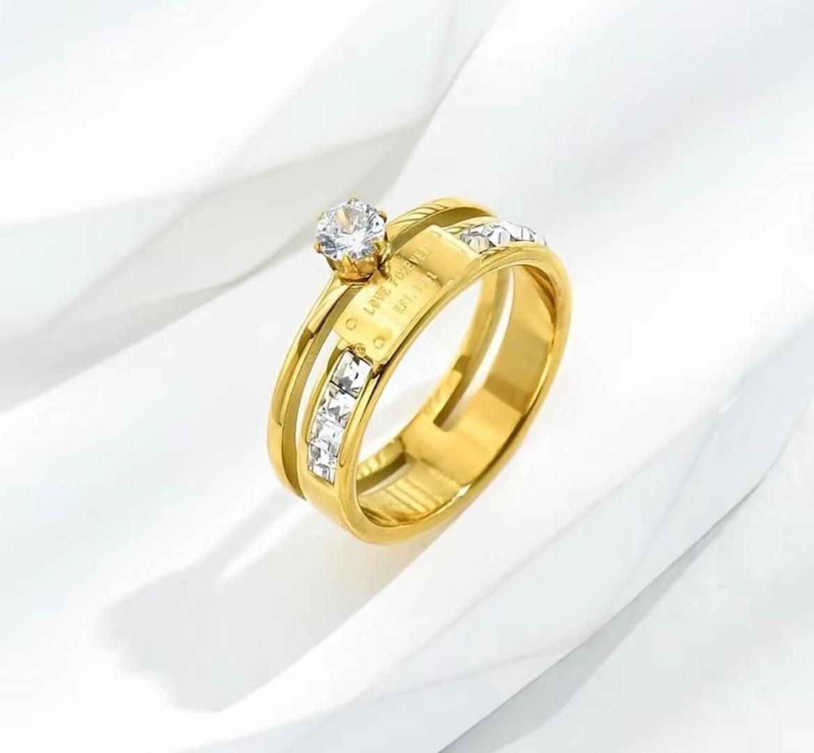 Cincin Titanium 2Layer Trendy Desain Mewah Tidak Karatan dan Tidak Luntur Bahan Tahan Lama Cocok untuk Berbagai Gaya