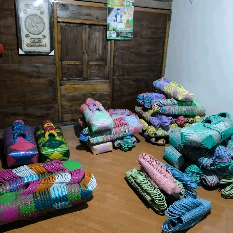 PAKET HEMAT 10PCS // tas anyaman kaca glossy mengkilap ukuran super jumbo (XL) 5