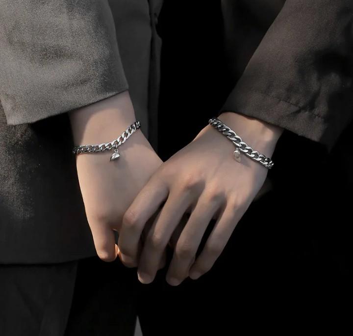 Product Introduction of Bracelets Titanium Sisik Naga Couple Tahan Karat Terlaris dengan Magnet Desain Gelang 2