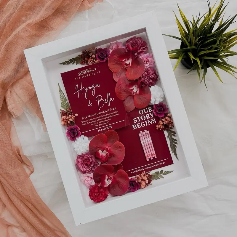 Figura mahar pernikahan akrilik estetik harga terjangkau ukuran 30x40 cm