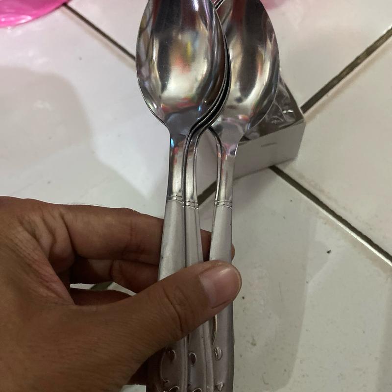 Sendok makan isi 24 biji bahan stnlis tebal anti karat Kitchenware 1