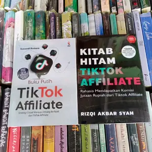 Paket 2 Buku Tik Tok Putih + Tik Tok Hitam