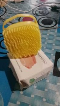 Product Review of Sikat Mandi Dispenser Silicon /Shower Brush Silicon / Sikat Silicone Lembut Dispenser Sabun Mandi   Silikon from C**🐣 3