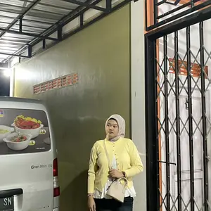 Atasan Plisket Lidi Cabang Tanpa Lengan / Baju Plisket / Tanktop Plisket / Pleated Top