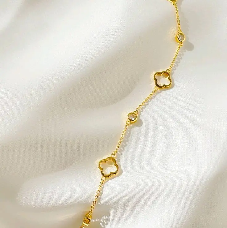 [HANO Accessories] - Gelang Clover Bolong Mata Titanium Gold, Silver, Rose Gold / Gelang Aksesoris / Gelang Korean Style / Gelang Fashion Trending Clover / Clover Bracelet 1