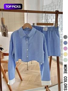 Conjunto de dos piezas de camisa y shorts con estampado de rayas y frente con botones, camisa de manga larga con cuello y shorts,para primavera y otoño, ropa de mujeres para uso diario