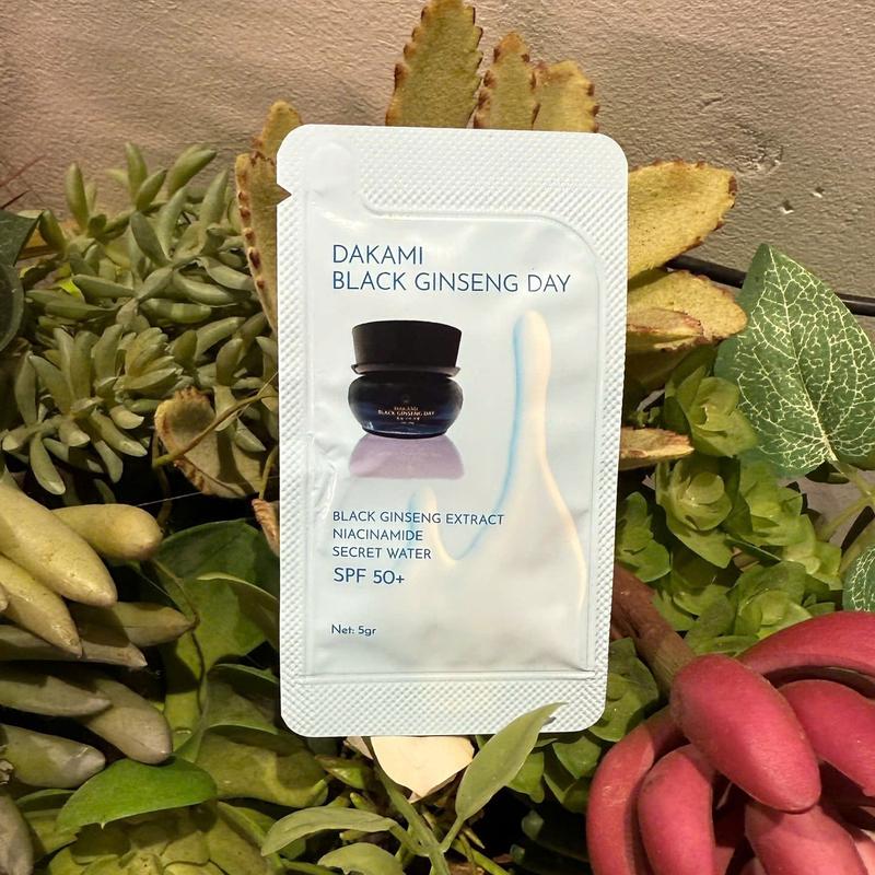 GÓI MINISIZE KEM SÂM ĐEN DAKAMI ngày và đêm - cho làn da sáng mịn