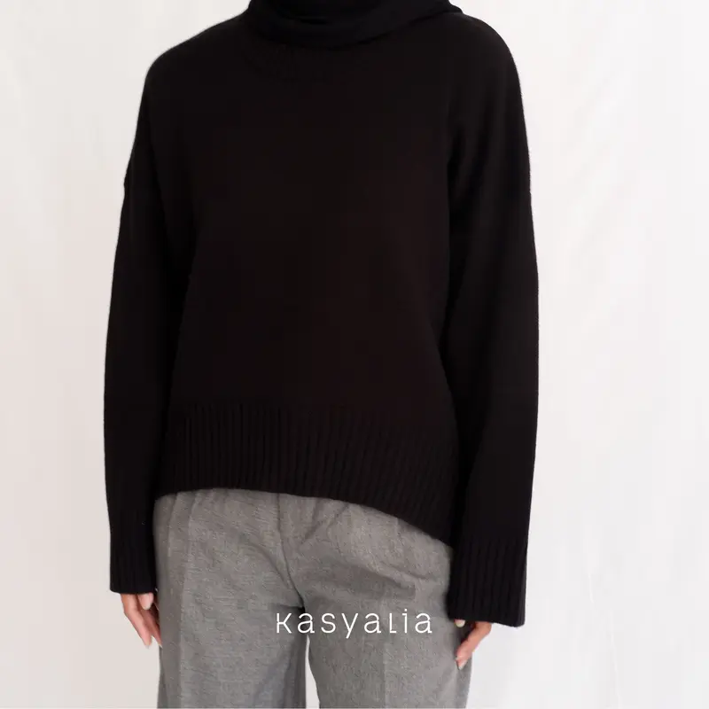 Kasyalia - Sadie Oversized Sweater 2