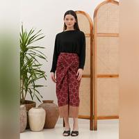 Gambar NONA RARA - Lilit Skirt Garut Red P0474, Rok batik wanita modern - ALL SIZE dari Nona Rara Batik Kota Administrasi Jakarta Timur 5 Tokopedia