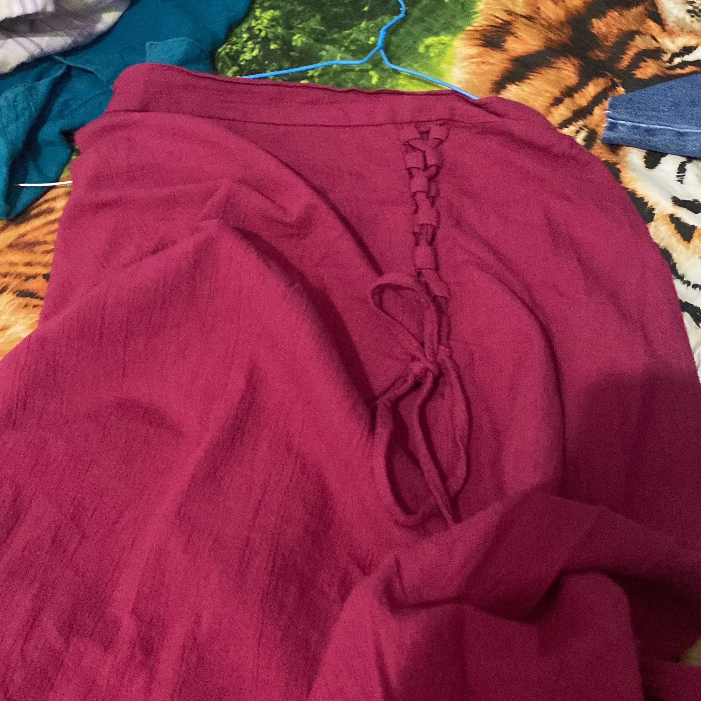 Rok wanita pink  elegan  buat santai dan outfit Topi