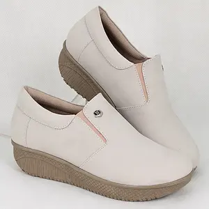 Sepatu kasual wanita / Model slip-on menggunakan karet elastis / Bahan sintetis / Sepatu cewek trendy modis murah / BCC 934 Pesta Shoes