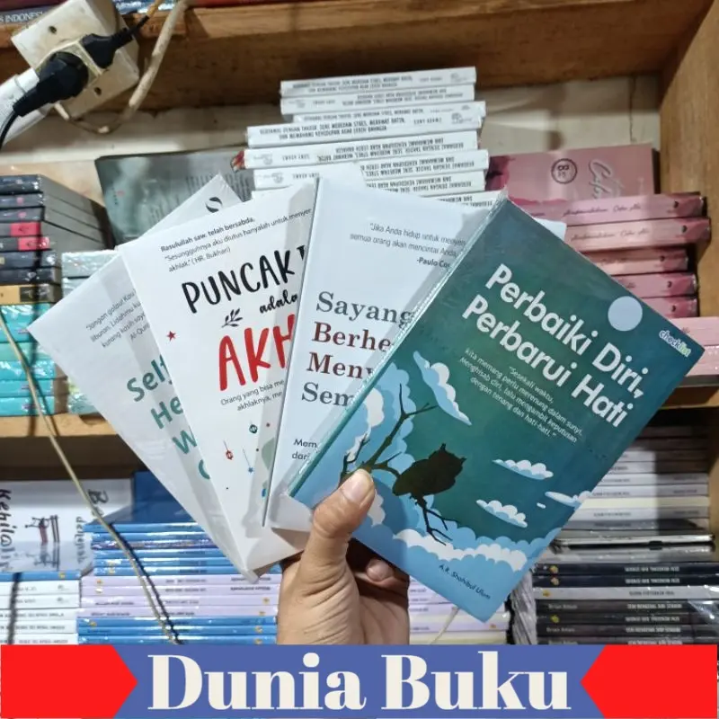 Paket 4 Buku Perbaiki Diri Perbarui Hati - Sayangi Dirimu Berhentilah Menyenangkan Semua Orang - Self Healing With Qur'an - Puncak Ilmu Adalah Akhlak