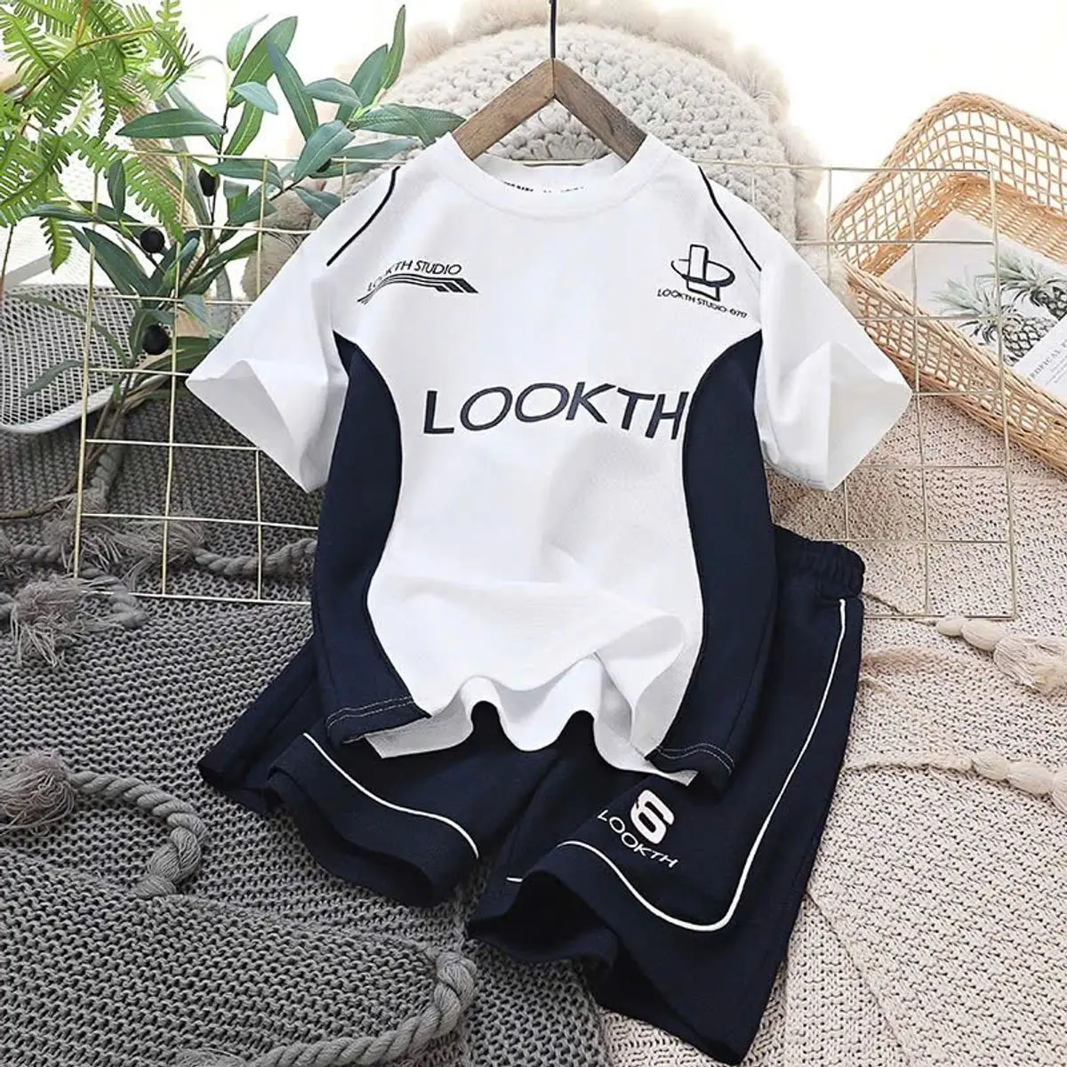 Set bộ quần áo dành cho bé trai 14-52kg mẫu chữ LOOKTJ. Chất liệu co dãn thoáng mát. H33